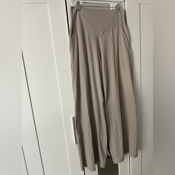 aerie Ribbed Wide-Leg Pants in Light Beige - Picture 4 of 7